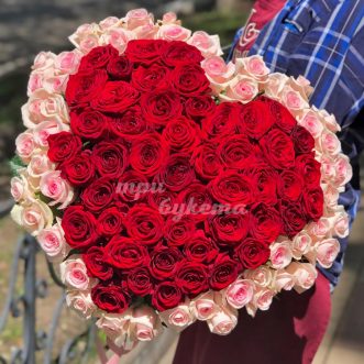 Букет из 101 красной и розовой розы